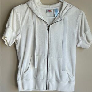 Short-Sleeve White Zip Hoodie with Hood and Pockets